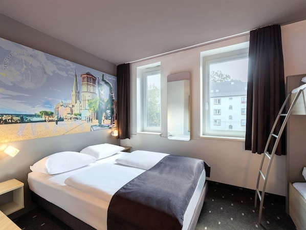 Familienzimmer | 1 Schlafzimmer, Schreibtisch, schallisolierte Zimmer, kostenloses WLAN