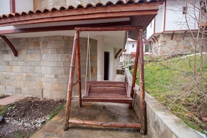Chalet, 2 Bedrooms, Balcony, Mountain View | Terrace/patio