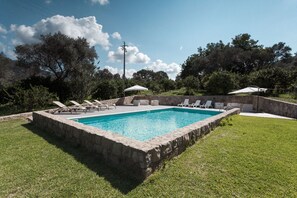 Outdoor pool - Agricontura: House of Lemons with shared swimming pool and breakfast room (Contura)