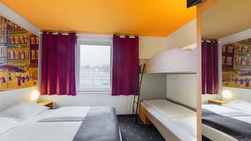 Vierbettzimmer | Kostenloses WLAN, Bettwäsche