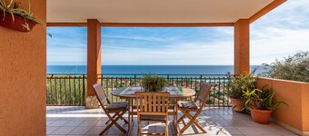 Fantastic panorama – "Villa Onofrio" with sea view, terrace, balcony and Wi-Fi