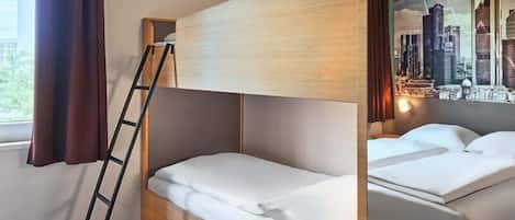 Family Quadruple Room | Desk, laptop workspace, soundproofing, WiFi (free)