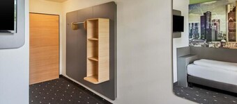 B&B Hotel Frankfurt-West