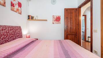 3 camere, ferro/asse da stiro, Wi-Fi gratuito, lenzuola