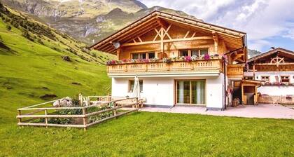 Apartment "Sonnenuntergang" with Panoramic Mountain View, Balconies & Sauna