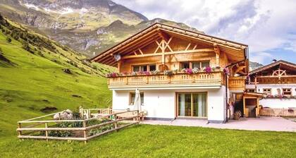 Apartment "Sonnenuntergang" with Panoramic Mountain View, Balconies & Sauna