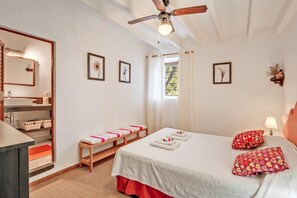 3 soverom, strykejern/-brett, wi-fi (inkludert) og sengetøy