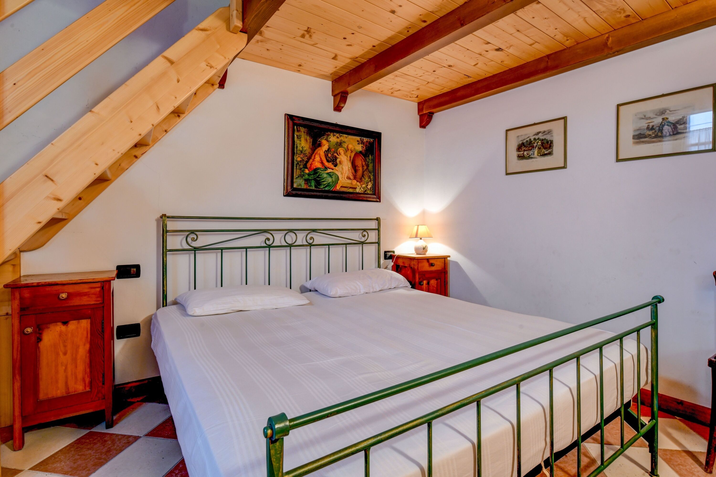 Cosy Apartment “Breeze of Lake” Directly on Lake Garda with Wi-Fi; Pets Allowed