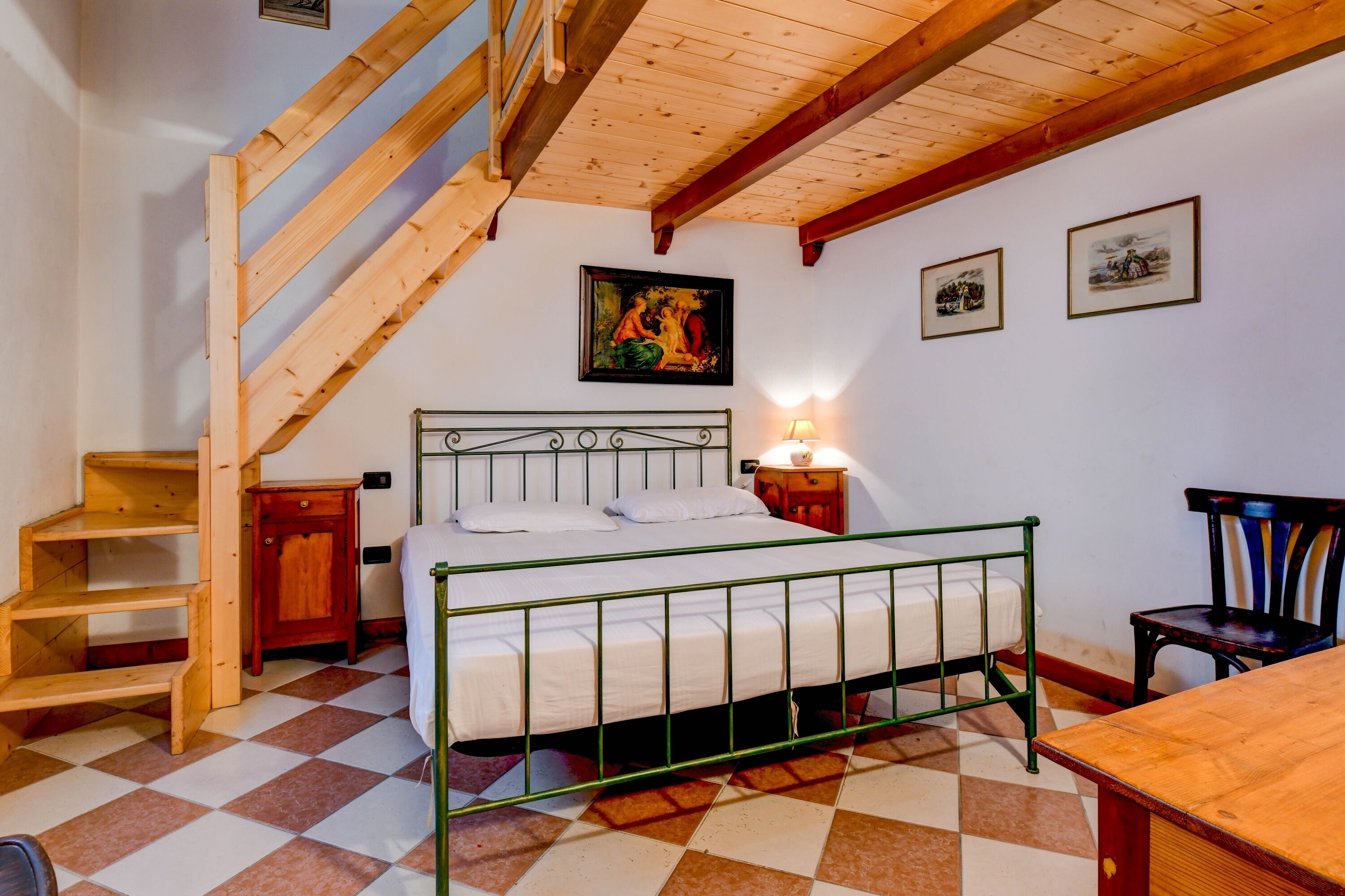 Cosy Apartment “Breeze of Lake” Directly on Lake Garda with Wi-Fi; Pets Allowed