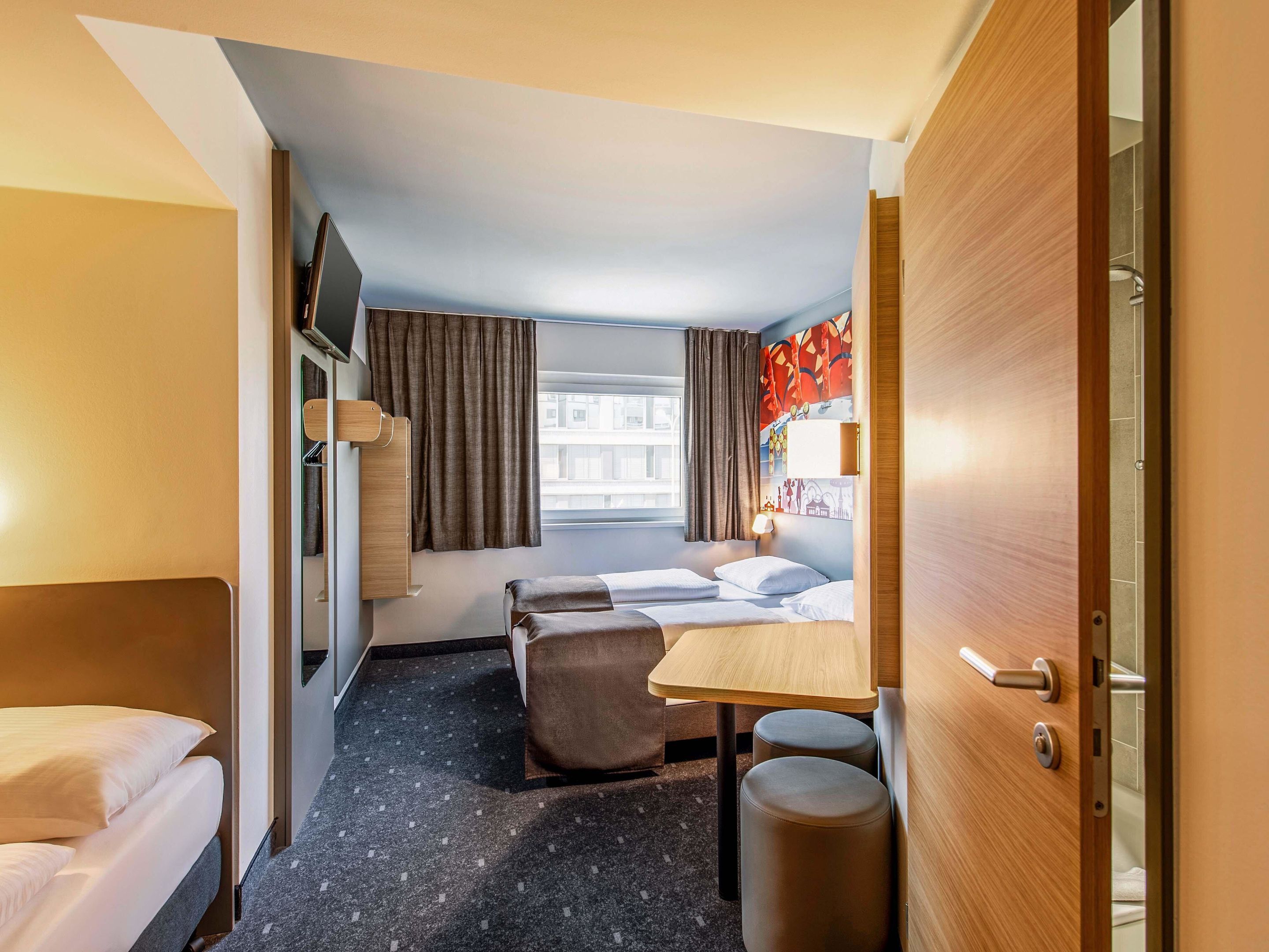 Bureau, chambres insonorisées, Wi-Fi gratuit, draps fournis