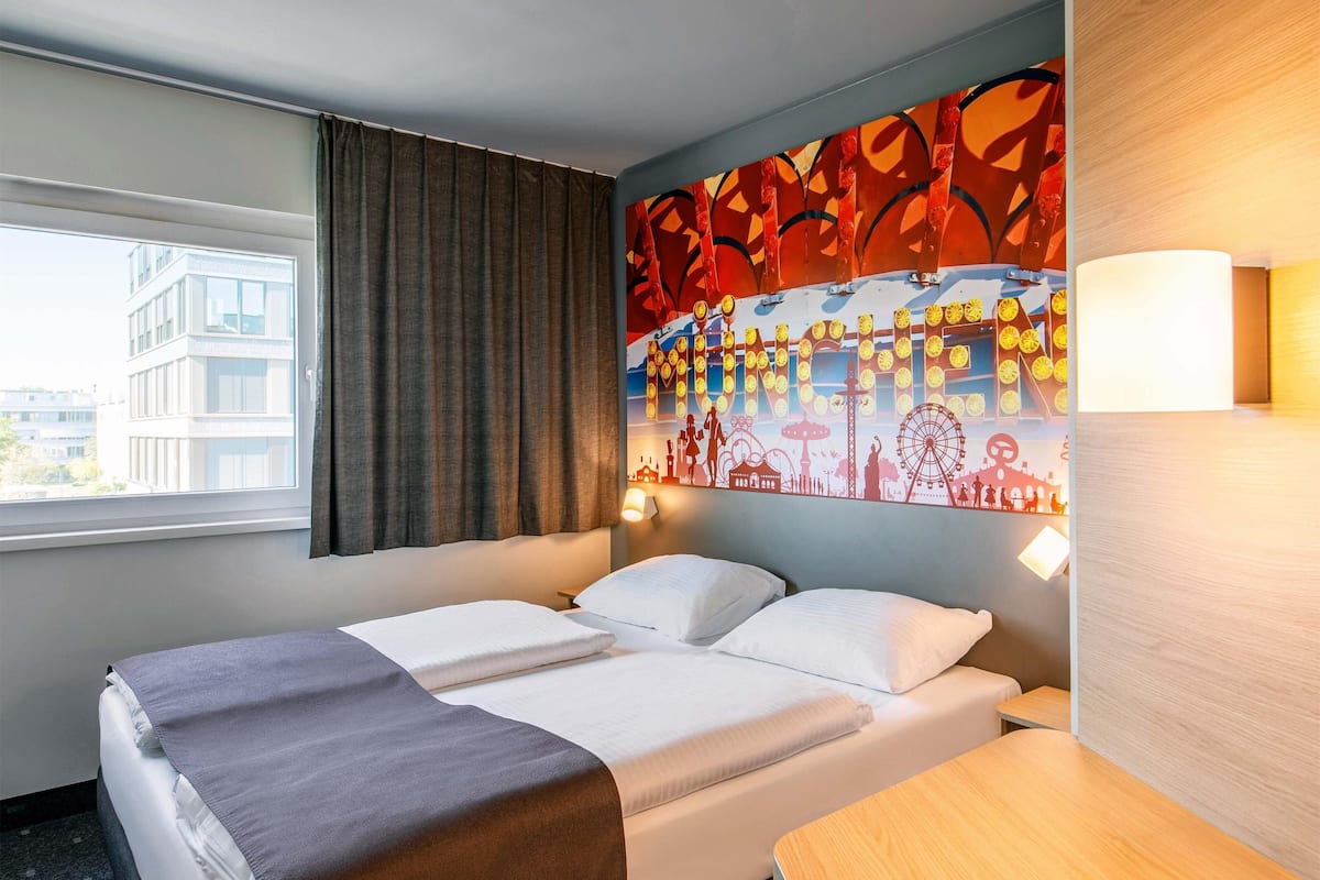 Double Room | Desk, soundproofing, free WiFi, bed sheets