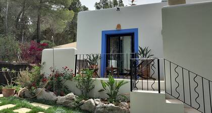 Beautiful Holiday Home “Finca Sa Bardella” in the Country with Mountain View