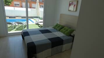 3 Schlafzimmer, BĂŒgeleisen/BĂŒgelbrett, kostenloses WLAN, BettwĂ€sche