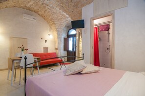 1 bedroom, WiFi, bed sheets - Romantic dammuso (Scicli)