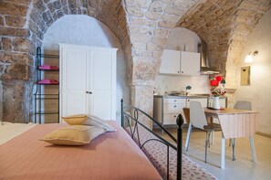 1 bedroom, WiFi, bed sheets - Romantic dammuso (Scicli)