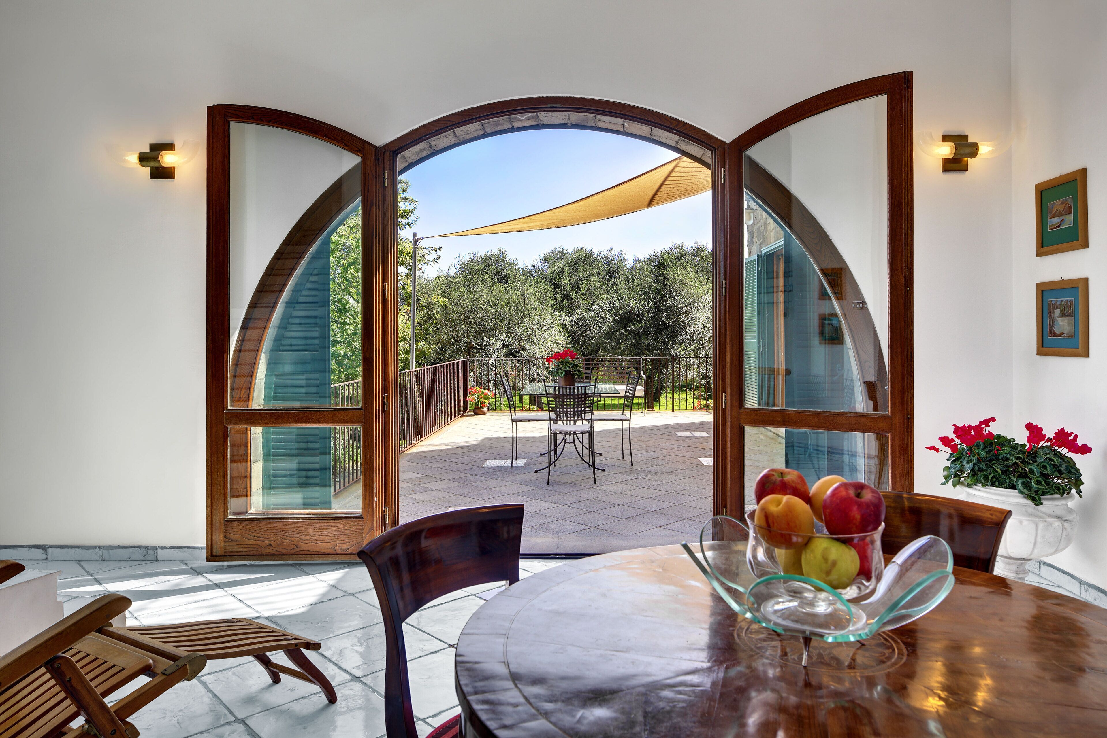 Apartment, 5 Schlafzimmer | Essbereich im Zimmer