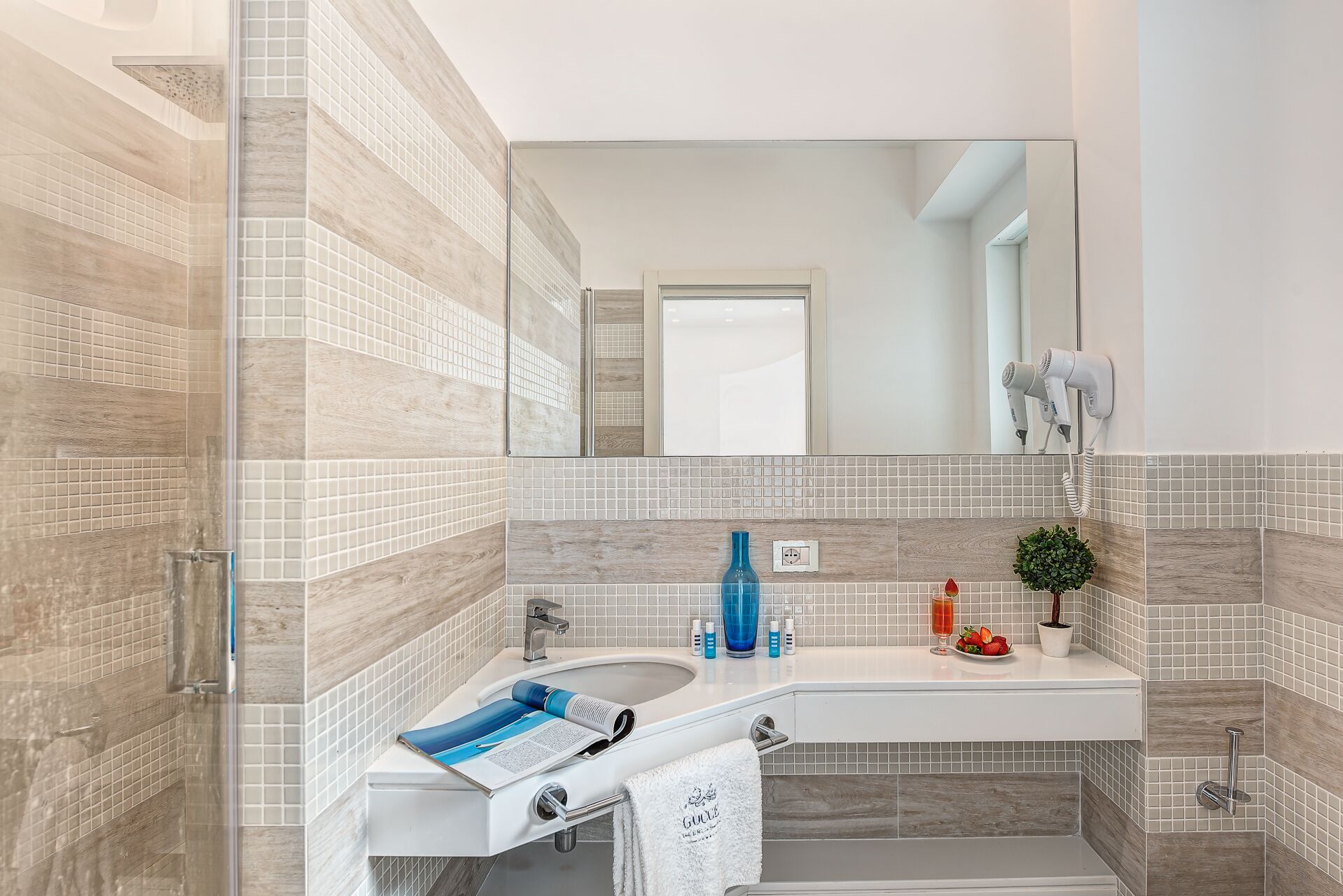 Total White Home Sorrento