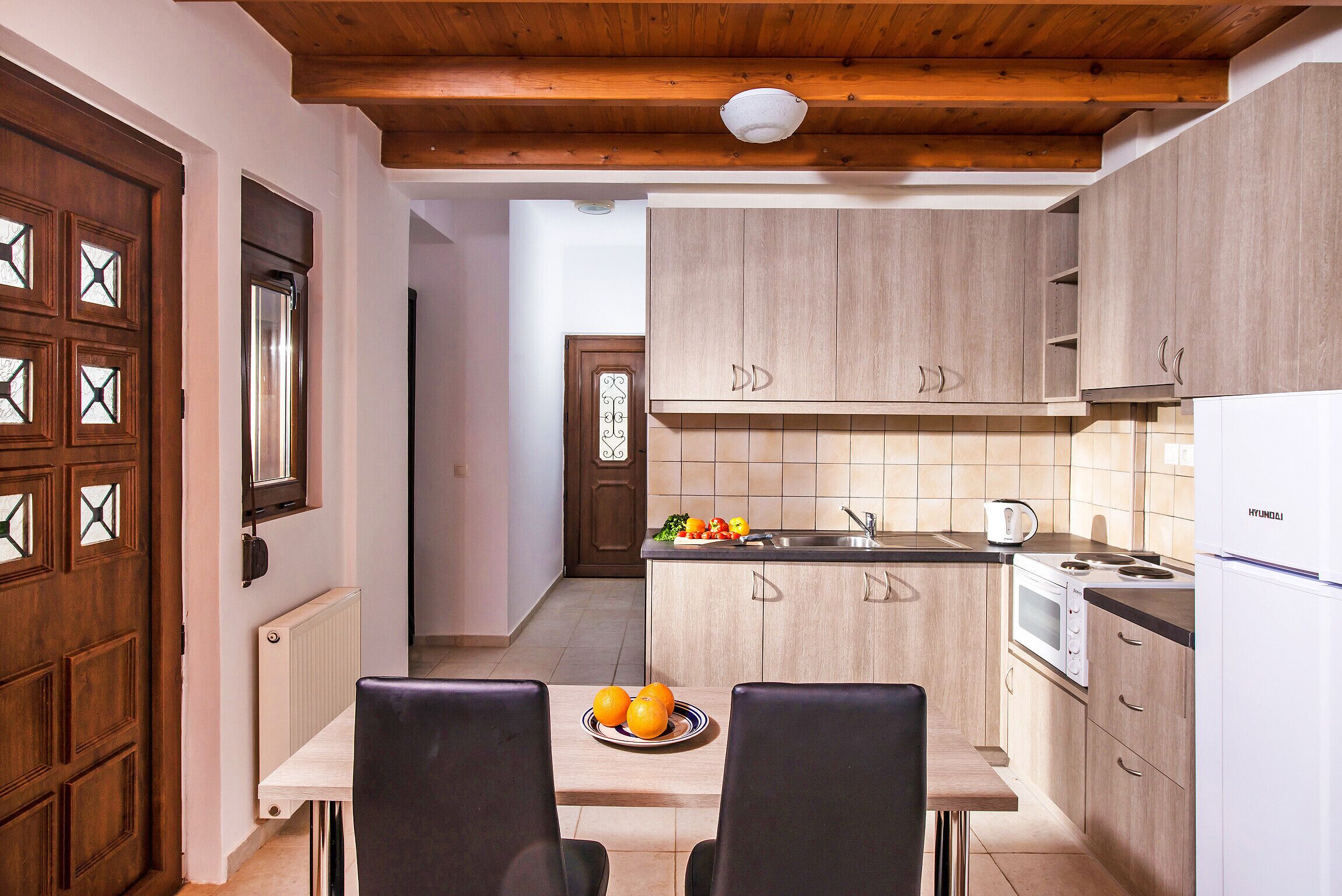 Elia 5 maisonette,Near Heraklion, beach & taverns