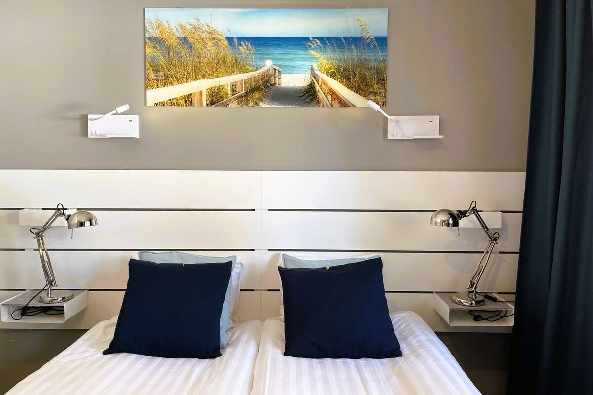 panoramic double or twin room, balcony, sea view | 1 bedroom, laptop workspace, blackout curtains, free wifi