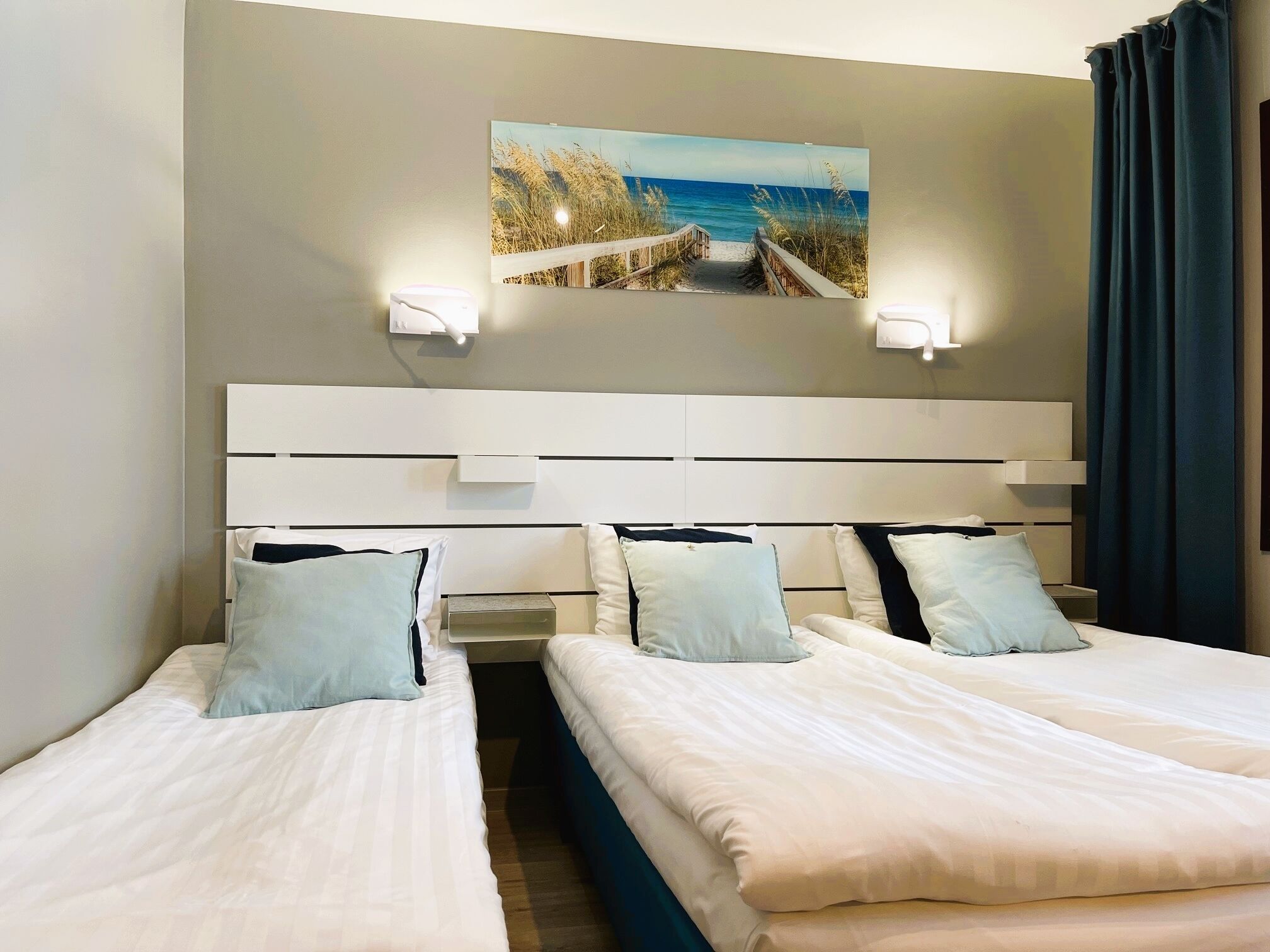 superior double or twin room, balcony, park view | extra beds