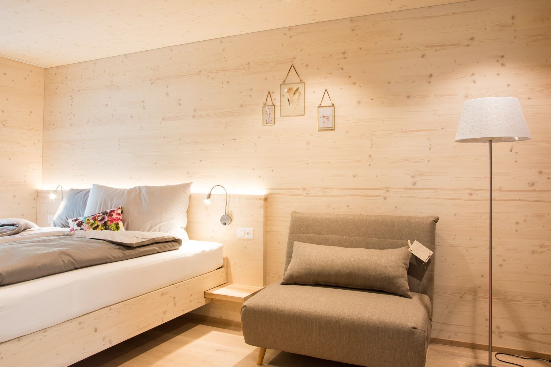 superior double or twin room | 1 bedroom, in-room safe, desk, free wifi