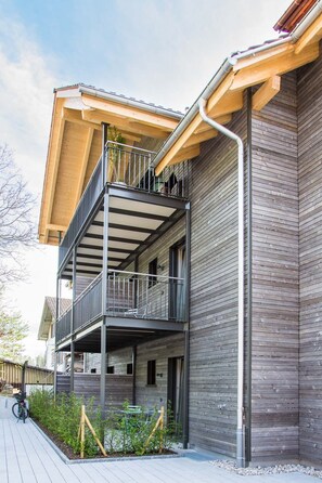 Front of property - kroneLODGE (Mosnang)