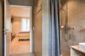 Shower, free toiletries, hair dryer, towels