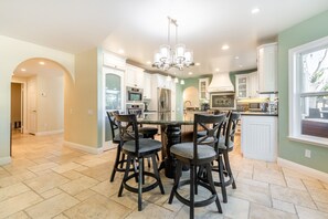 House, 4 Bedrooms | Private kitchen | Fridge, microwave, oven, dishwasher - Luxury San Diego House: Beach, Pool & Pet-Friendly by RedAwning (San Diego)