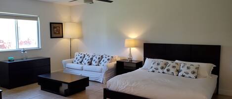 1 habitación, tabla de planchar con plancha, wifi y ropa de cama