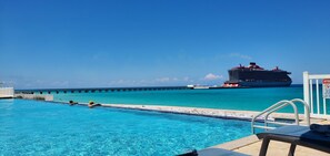 Pool - "Luna Beach" Studio Villa (Bimini, Bahamas)