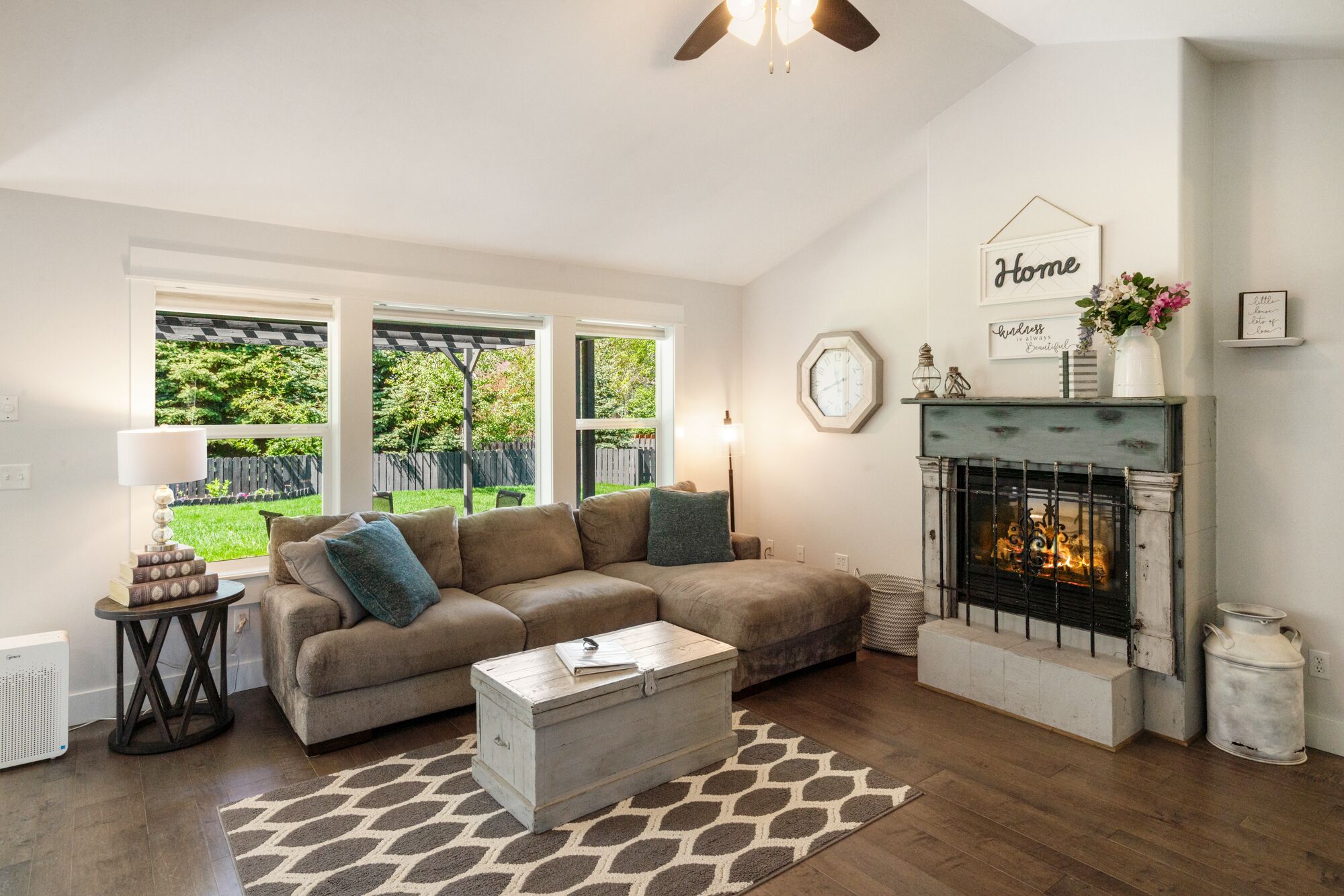 Elk Grove - 5 Bedroom Home on the Way to Big Sky