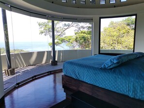 4 عدّة غرف نوم وواي فاي وملاءات أسرّة