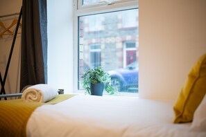 Huis | 4 slaapkamers, individueel gedecoreerd, individueel gemeubileerd