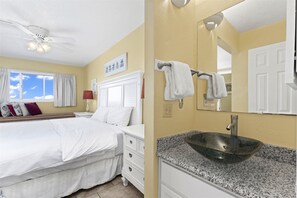 Condo (The Summit 1105)