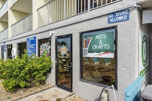 Condo (The Summit 1105) | Exterior