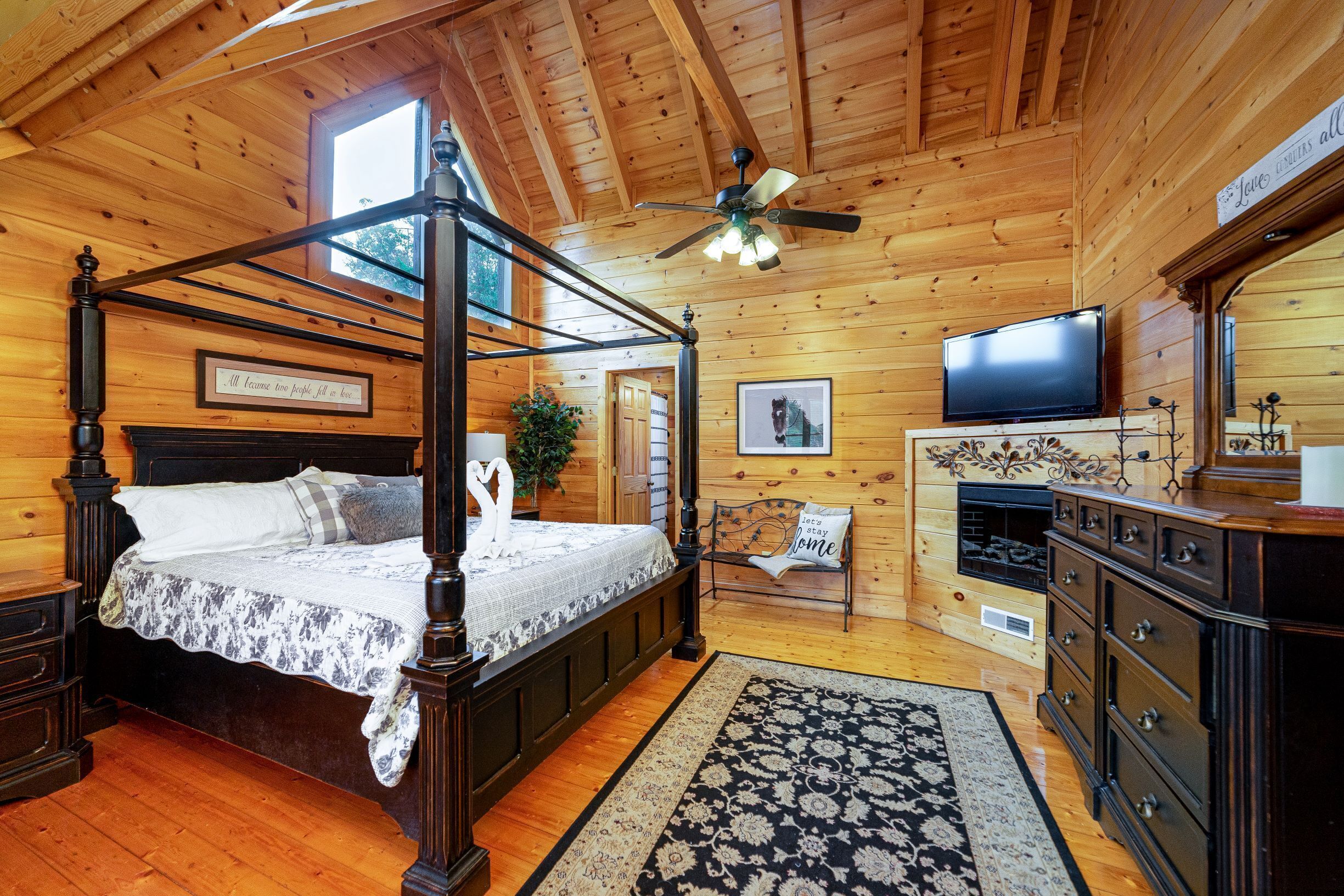4 chambres, fer et planche à repasser, Wi-Fi, literie fournie