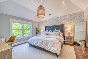 4 Schlafzimmer, Schreibtisch, Reisekinderbett, kostenloses WLAN