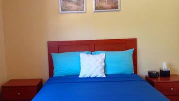 2 Schlafzimmer, BĂŒgeleisen/BĂŒgelbrett, kostenloses WLAN, BettwĂ€sche