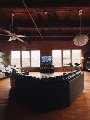 Smart TV, books, offices