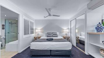 1 Schlafzimmer, BĂŒgeleisen/BĂŒgelbrett, WLAN, BettwĂ€sche