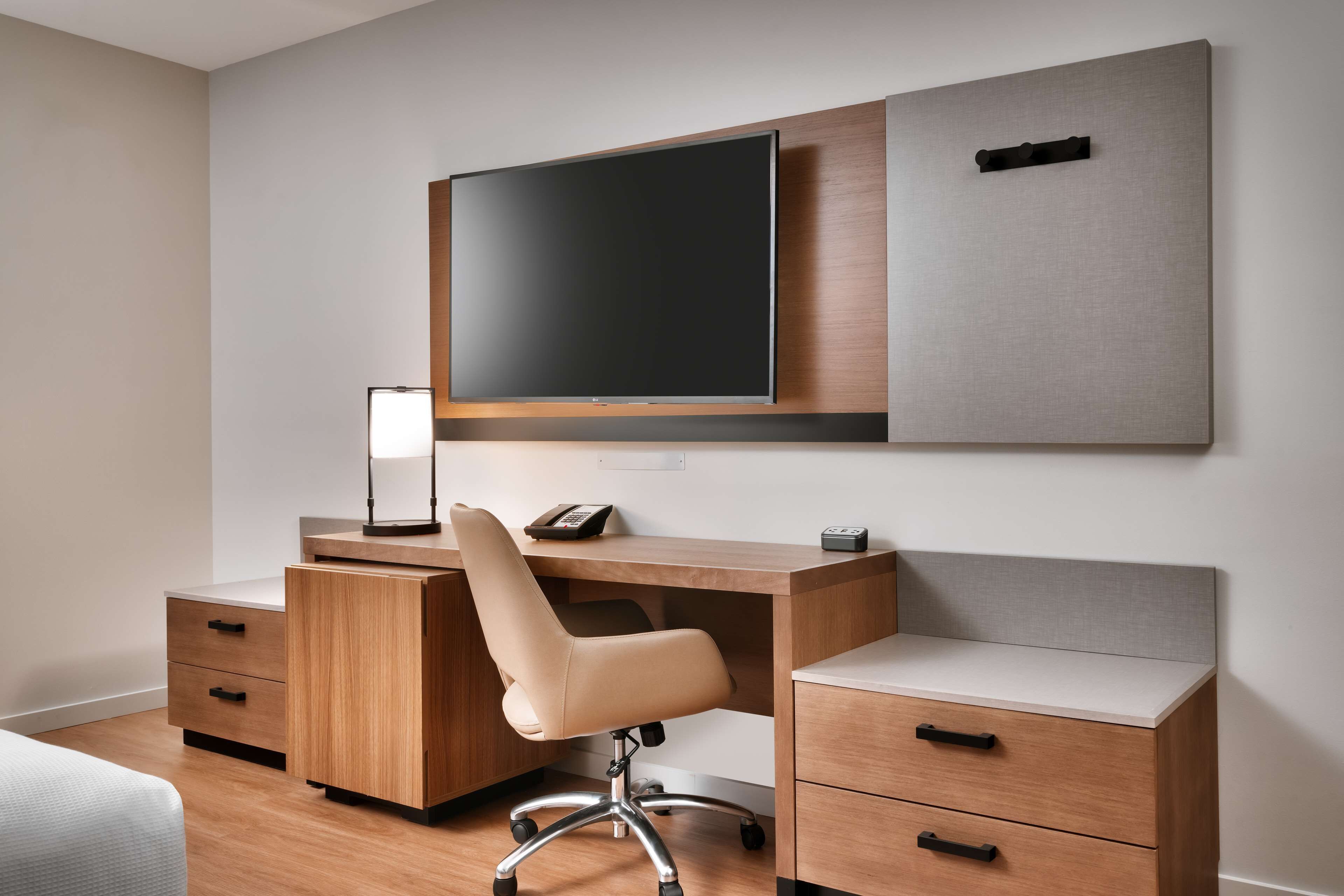 egyptian cotton sheets, premium bedding, down duvets, pillow-top beds