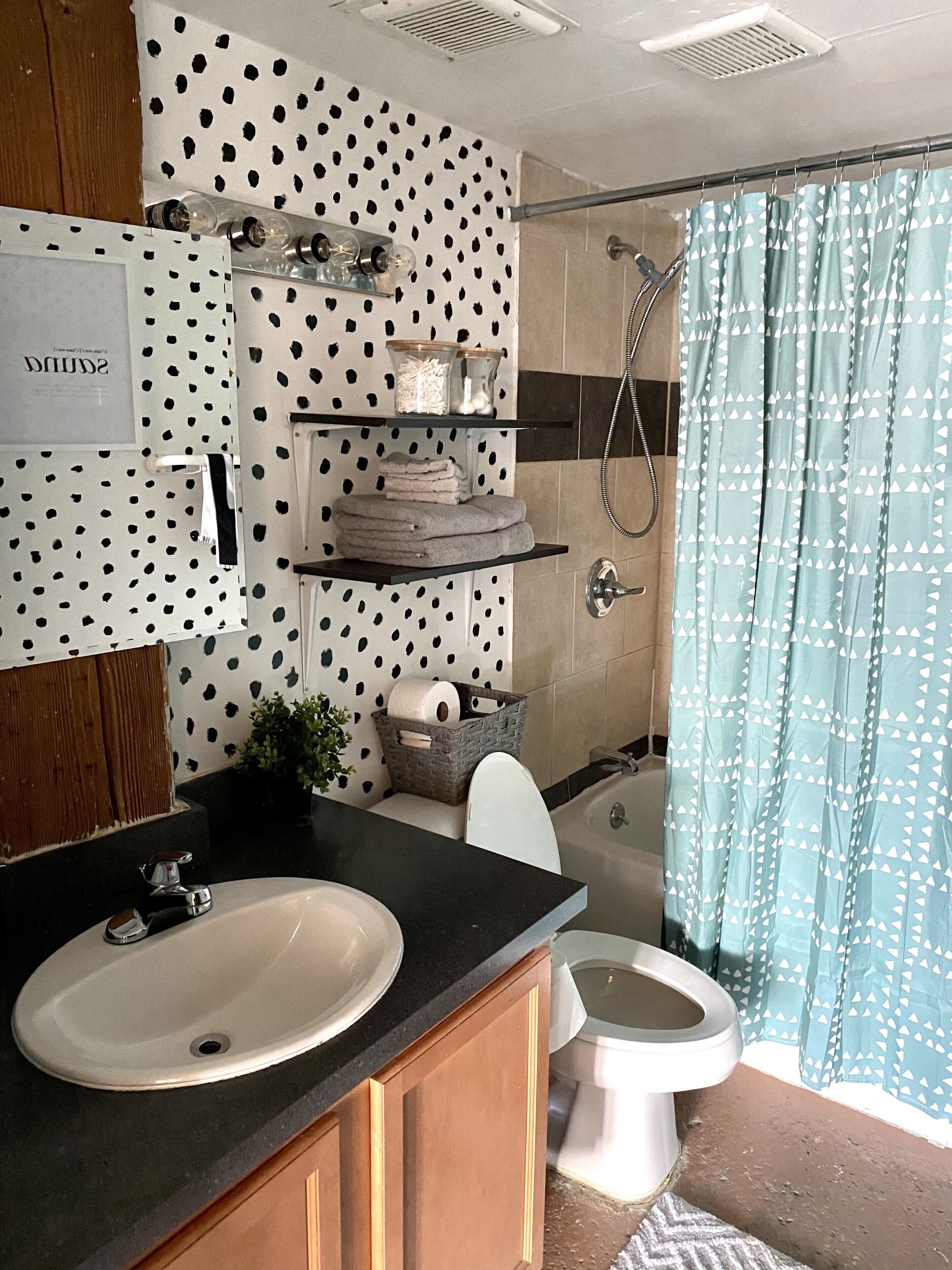 Downtown Loft KING bed suite 420 Friendly FREE parking