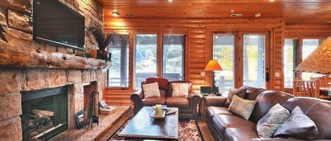 Télévision, cheminée