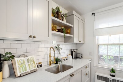 Classy 1BD near U of U - 1 mile/ fast WI-FI