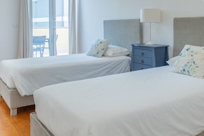 2 chambres, fer et planche Ă repasser, Wi-Fi, draps fournis