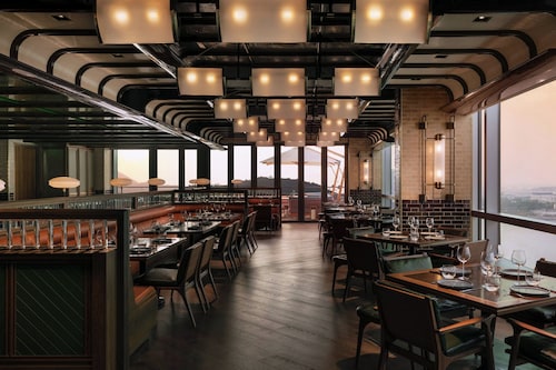 Sheraton Hong Kong Tung Chung Hotel