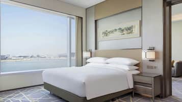 1 bedroom, Egyptian cotton sheets, premium bedding, down duvets