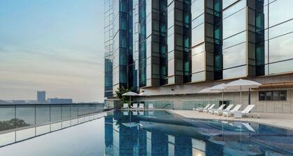 Sheraton Hong Kong Tung Chung Hotel