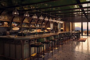 3 restaurantes: opção de café da manhã, almoço e jantar