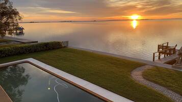 Outdoor pool, a heated pool